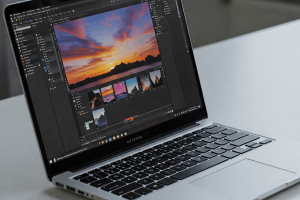 Top 10 greșeli de evitat când cumperi un laptop second hand cu garanție 